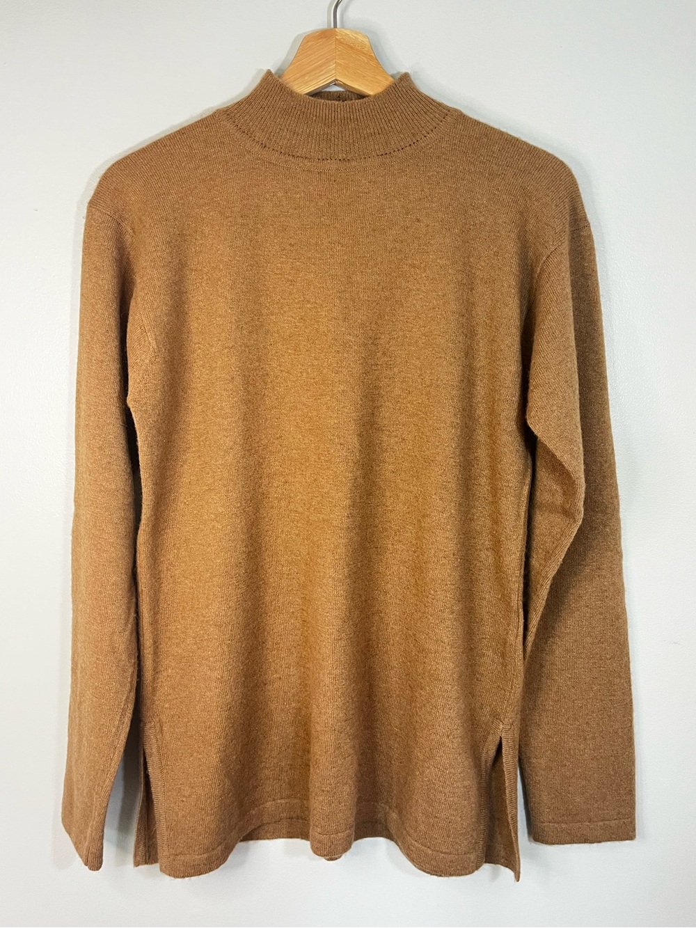 Goyo 100% Camel Wool Mock Neck Tunic Sweater Women’s Medium Luxury